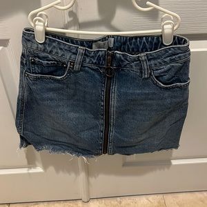 Super trendy Free the People jean skirt